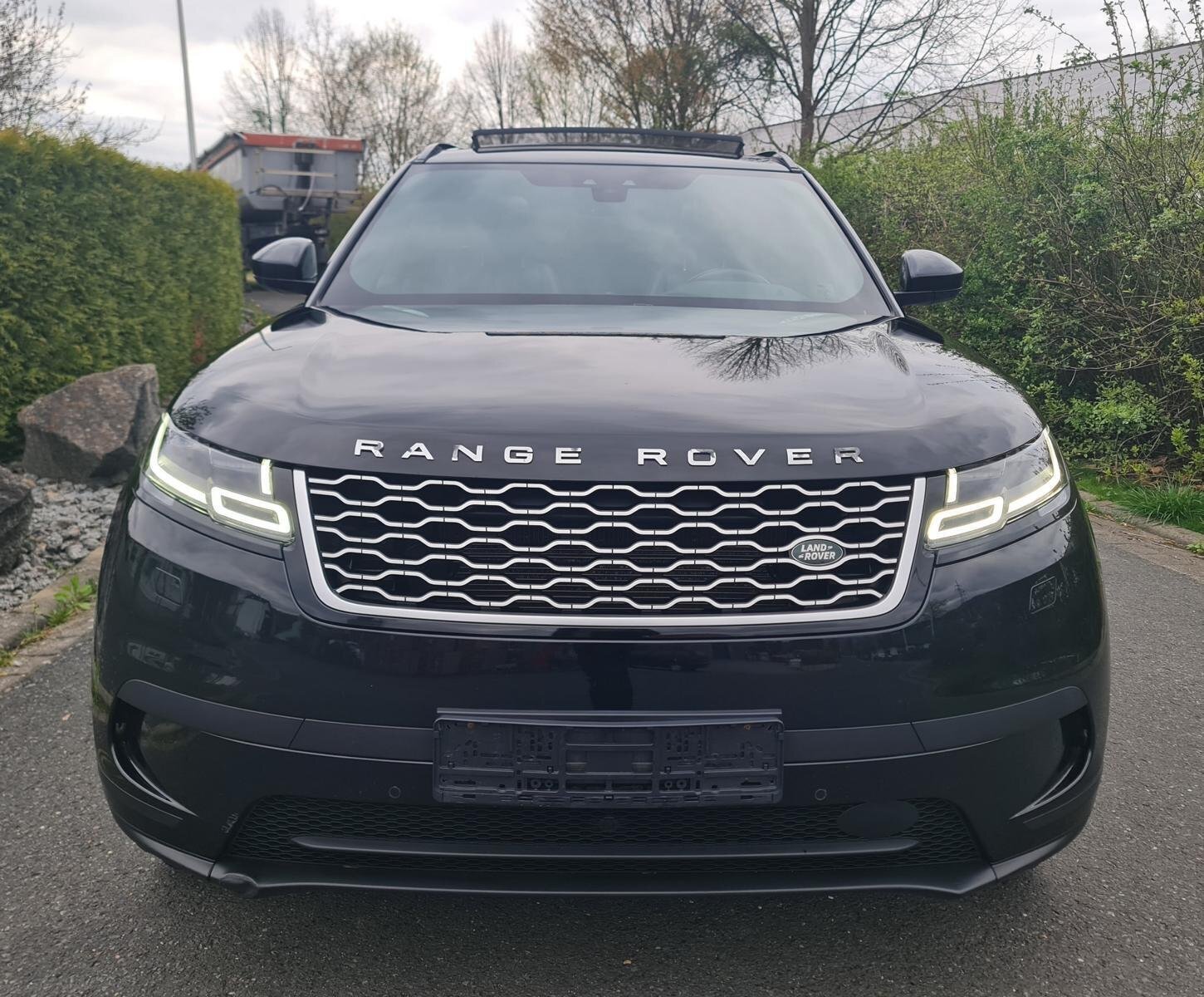 Land Rover Range Rover Velar 2,0 D 180PS 5 Doors 4WD A