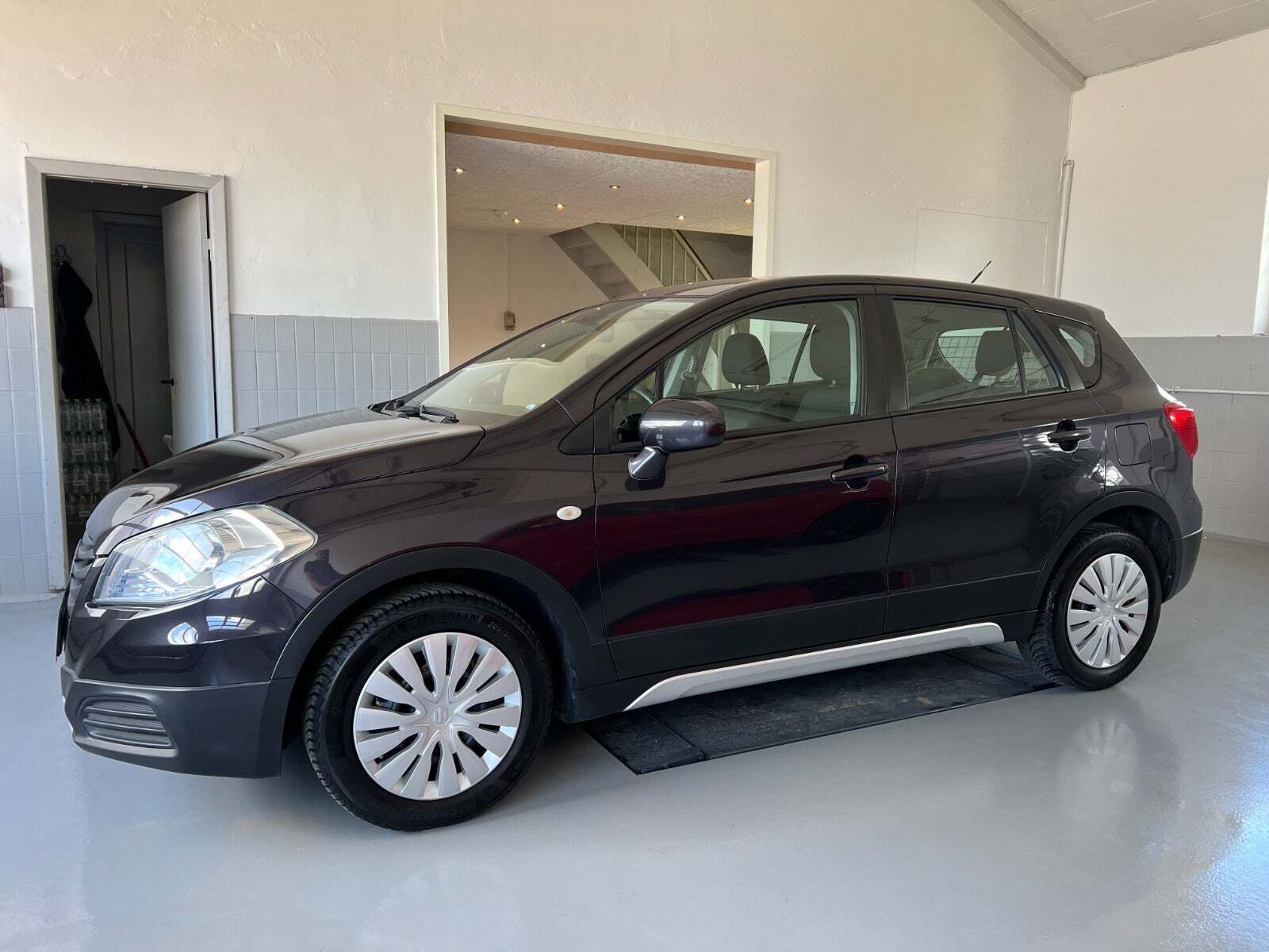 Sort Suzuki S-Cross fra 2013