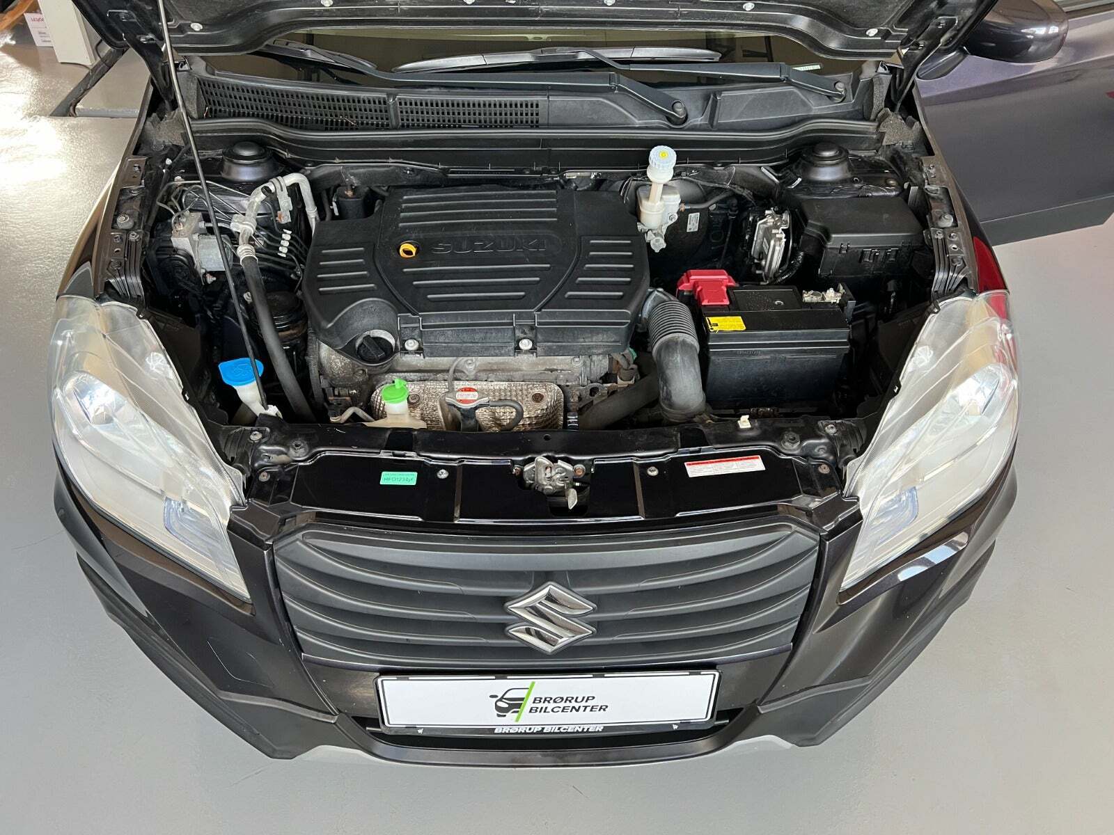 Sort Suzuki S-Cross fra 2013