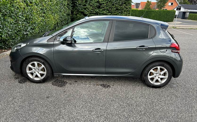 Peugeot 208 1,6 BlueHDI 100 hk 5D