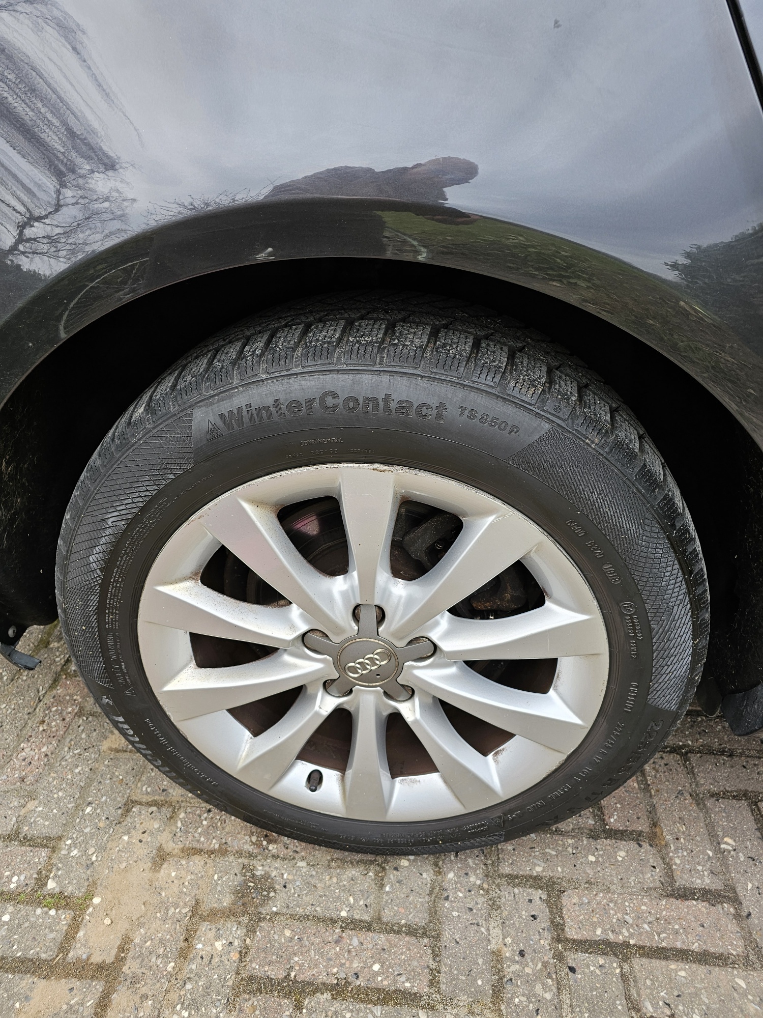 Grå Audi A6 fra 2014