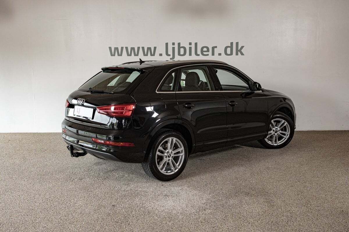 Sort Audi Q3 fra 2018