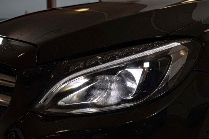 Sort Mercedes C200 d fra 2016