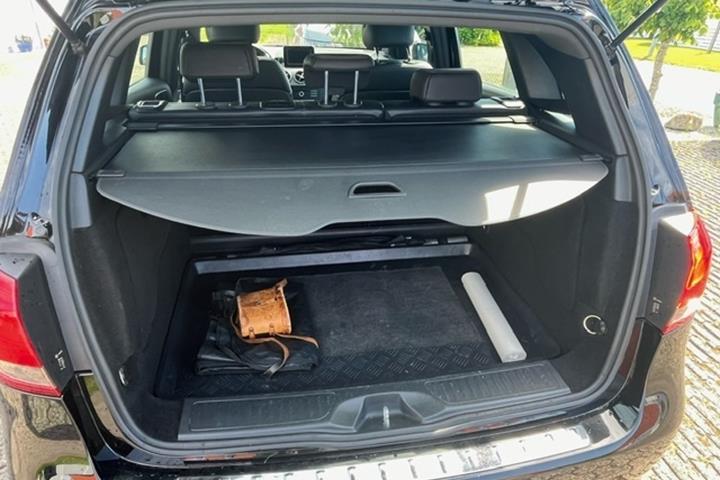 Sort Mercedes B200 d fra 2015