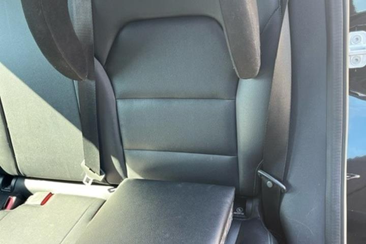 Sort Mercedes B200 d fra 2015