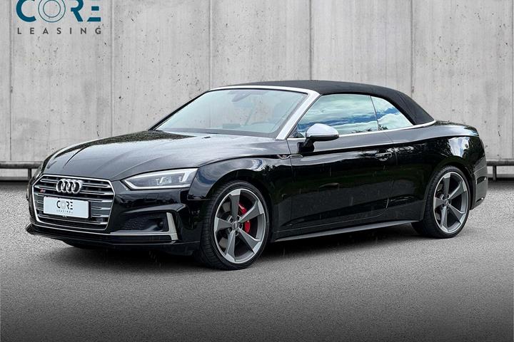Sort Audi S5 fra 2018 set udefra