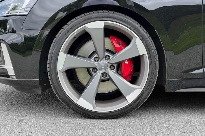 Sort Audi S5 fra 2018