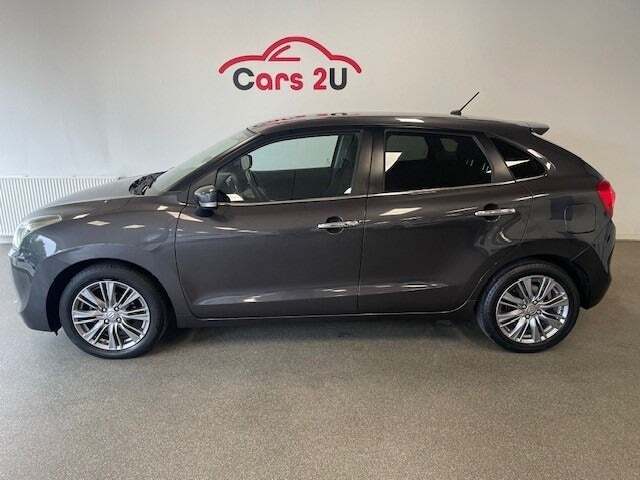 Grå Suzuki Baleno fra 2019