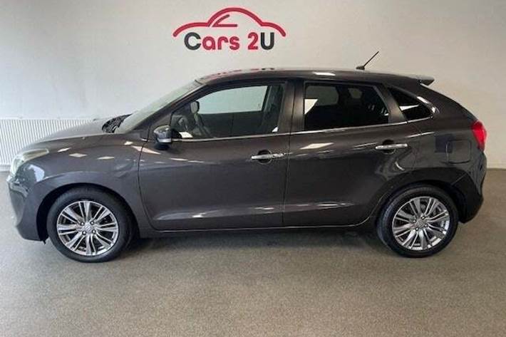 Grå Suzuki Baleno fra 2019