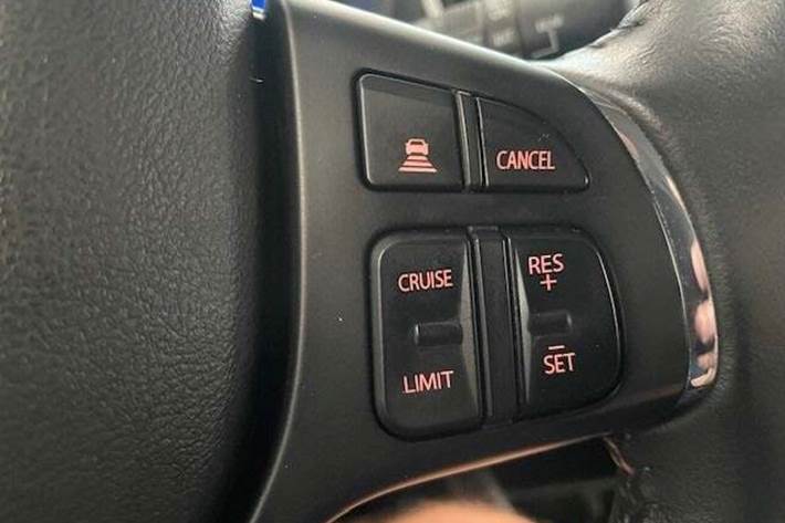 Grå Suzuki Baleno fra 2019