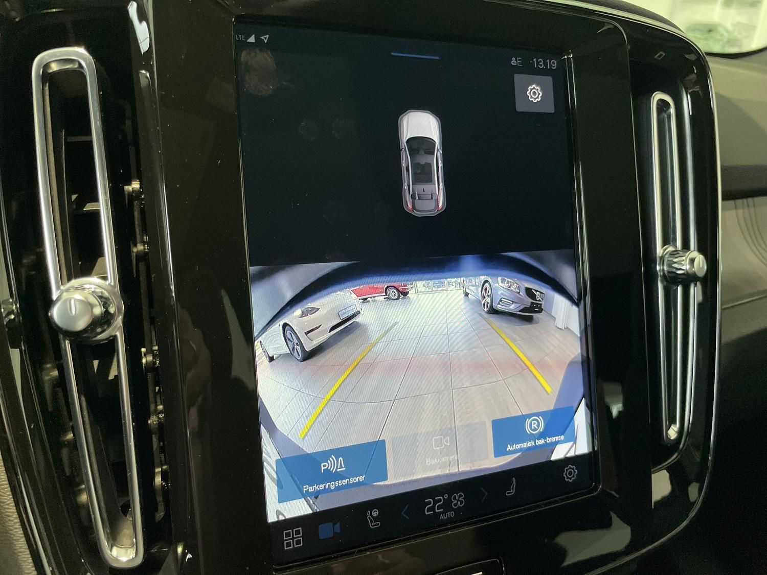 Blå Volvo C40 fra 2023