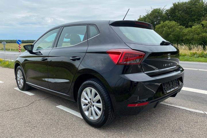 Sort Seat Ibiza fra 2020 set udefra