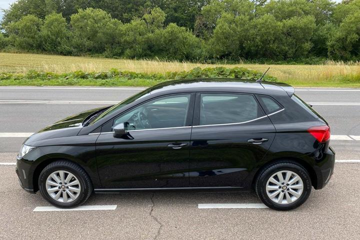 Sort Seat Ibiza fra 2020 set udefra