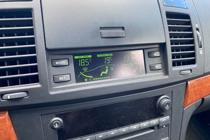 Beige Chevrolet Epica fra 2007