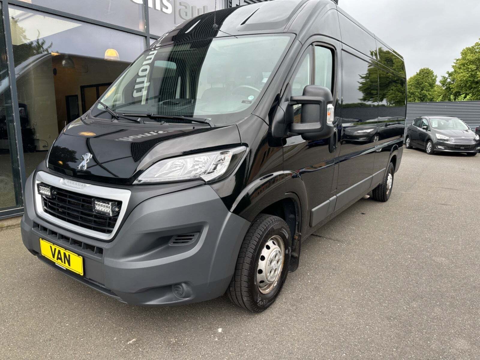 Peugeot Boxer 333 2,0 BlueHDi 163 L3H2 Premium