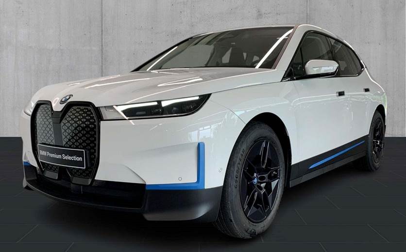 BMW iX