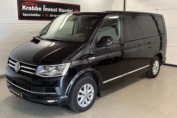 Sort VW Multivan fra 2017 set udefra