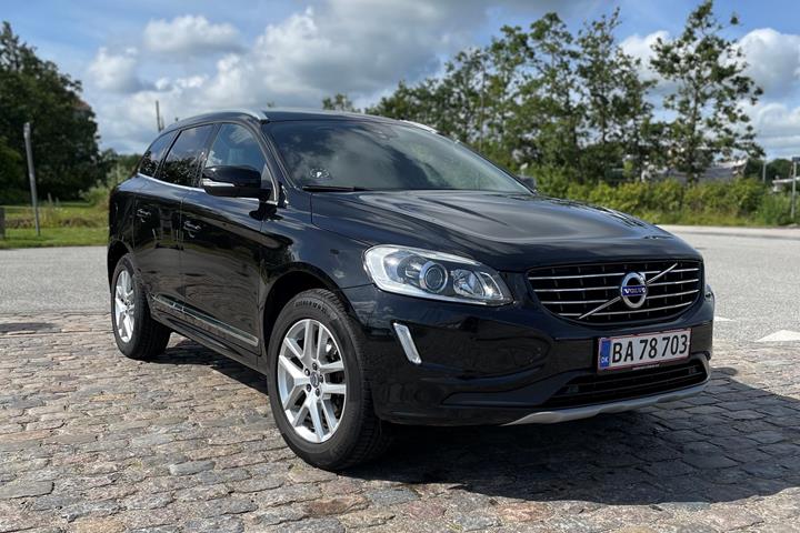 Sort Volvo XC60 fra 2016