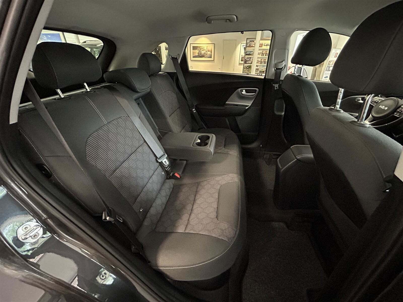 Grå Kia Niro fra 2022