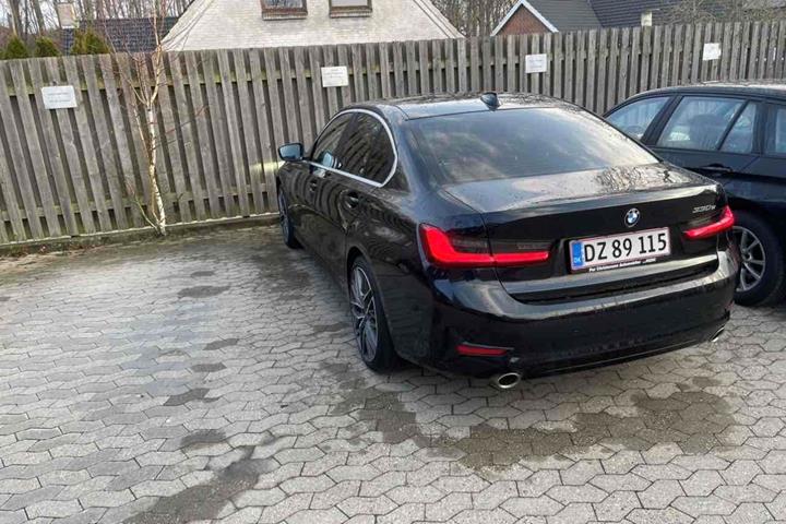 Sort BMW 3-Serie fra 2021