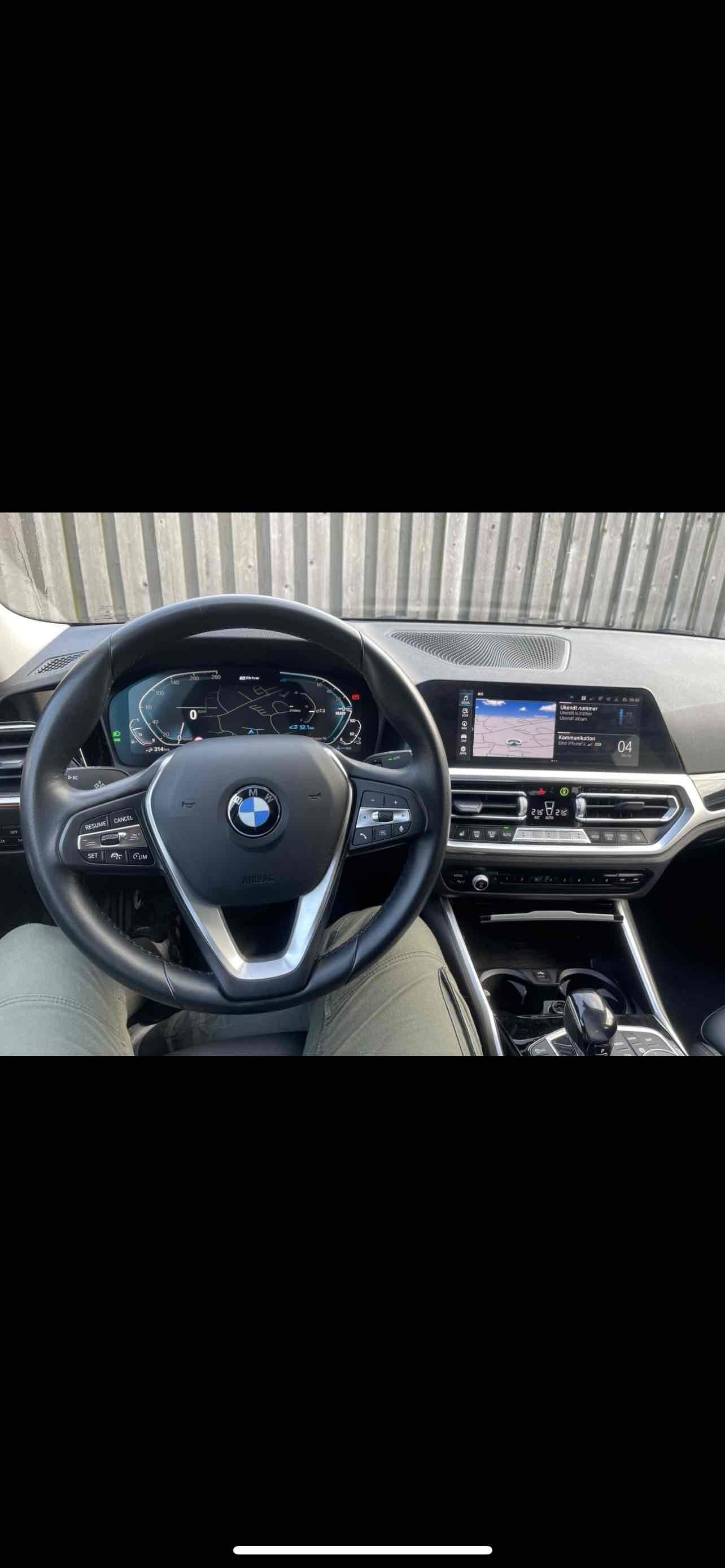 Sort BMW 3-Serie fra 2021