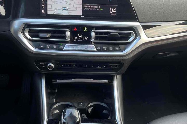 Sort BMW 3-Serie fra 2021