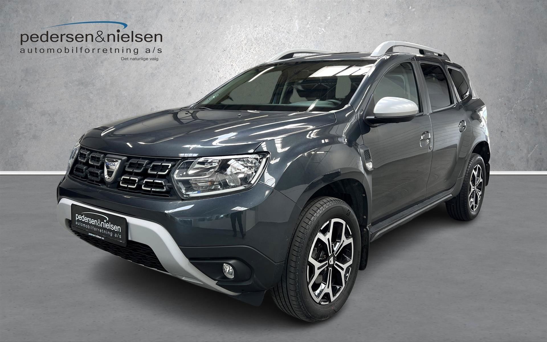 Grå Dacia Duster fra 2020