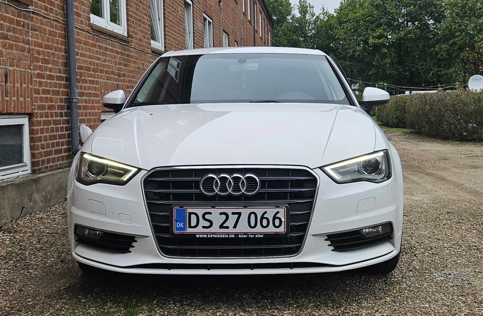 Hvid Audi A3 Limousine fra 2016
