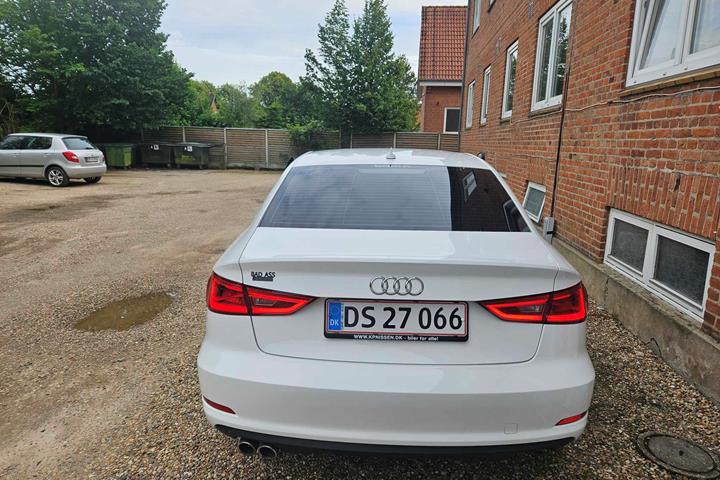 Hvid Audi A3 Limousine fra 2016