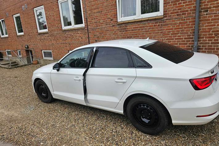 Hvid Audi A3 Limousine fra 2016