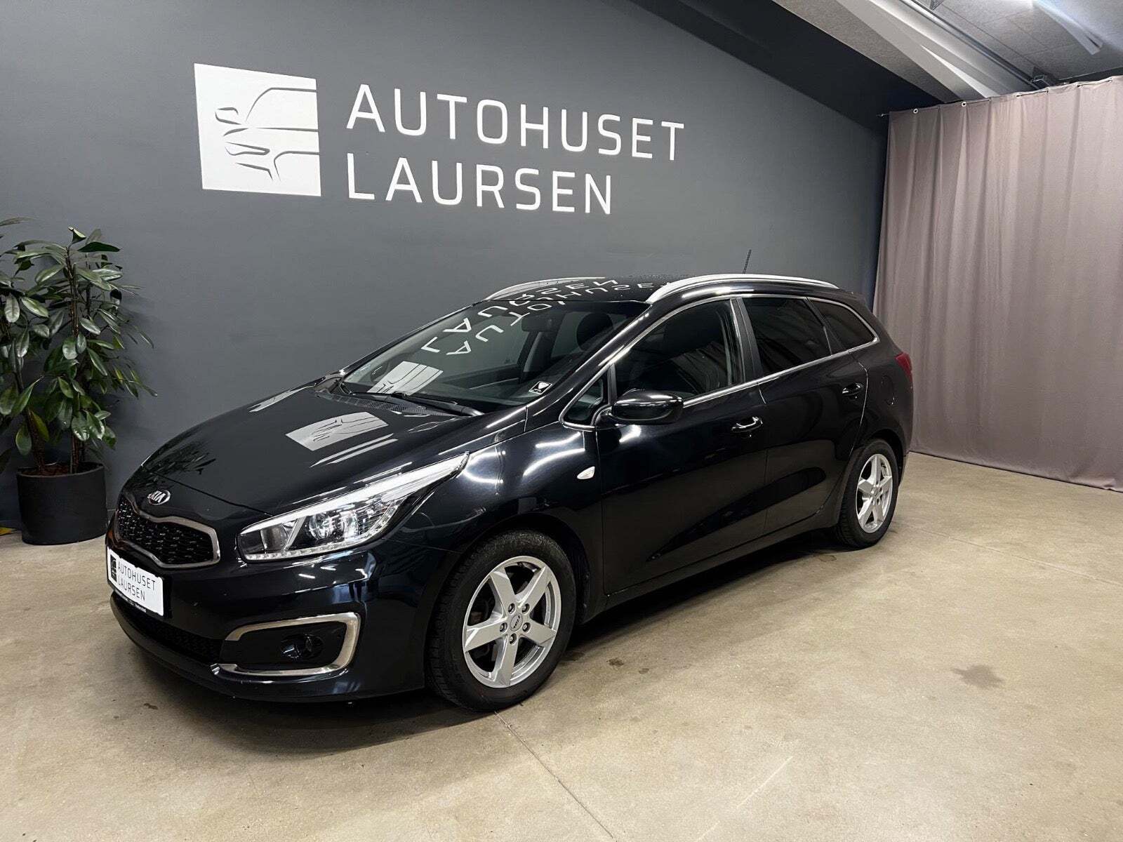 Grå Kia Ceed fra 2016