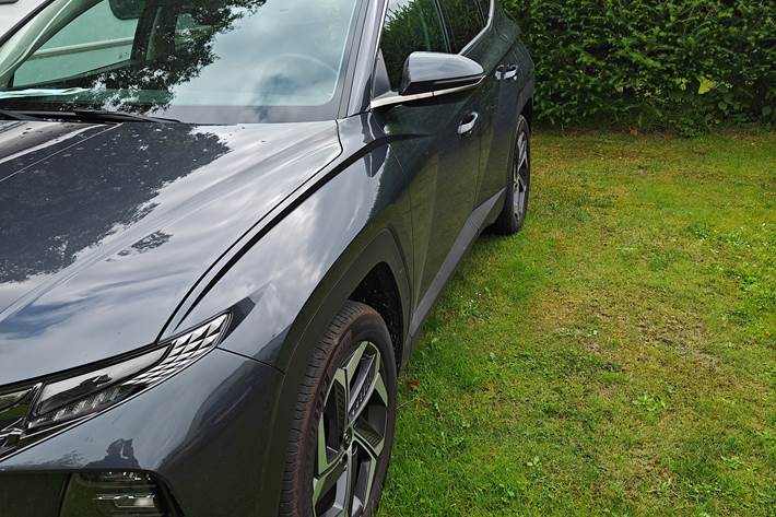 Grå Hyundai Tucson fra 2024