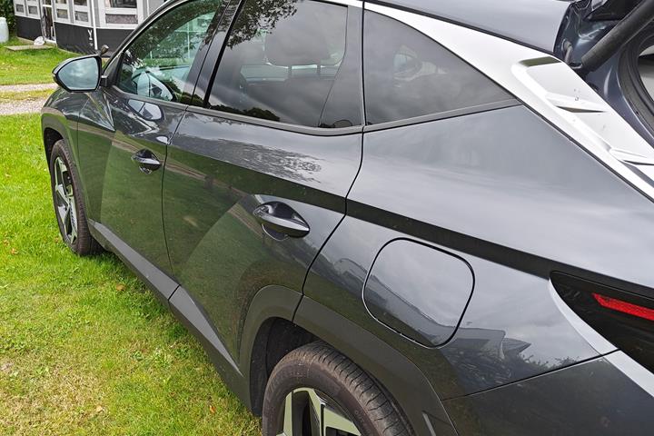 Grå Hyundai Tucson fra 2024