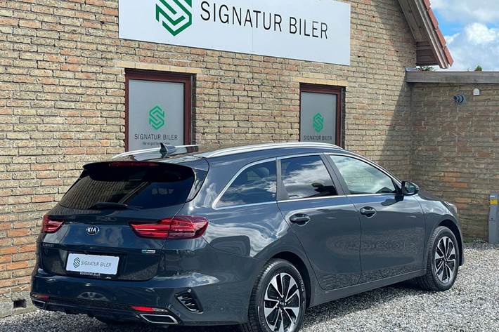 Grå Kia Ceed fra 2020