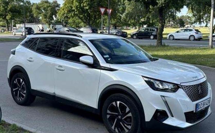 Peugeot e-2008