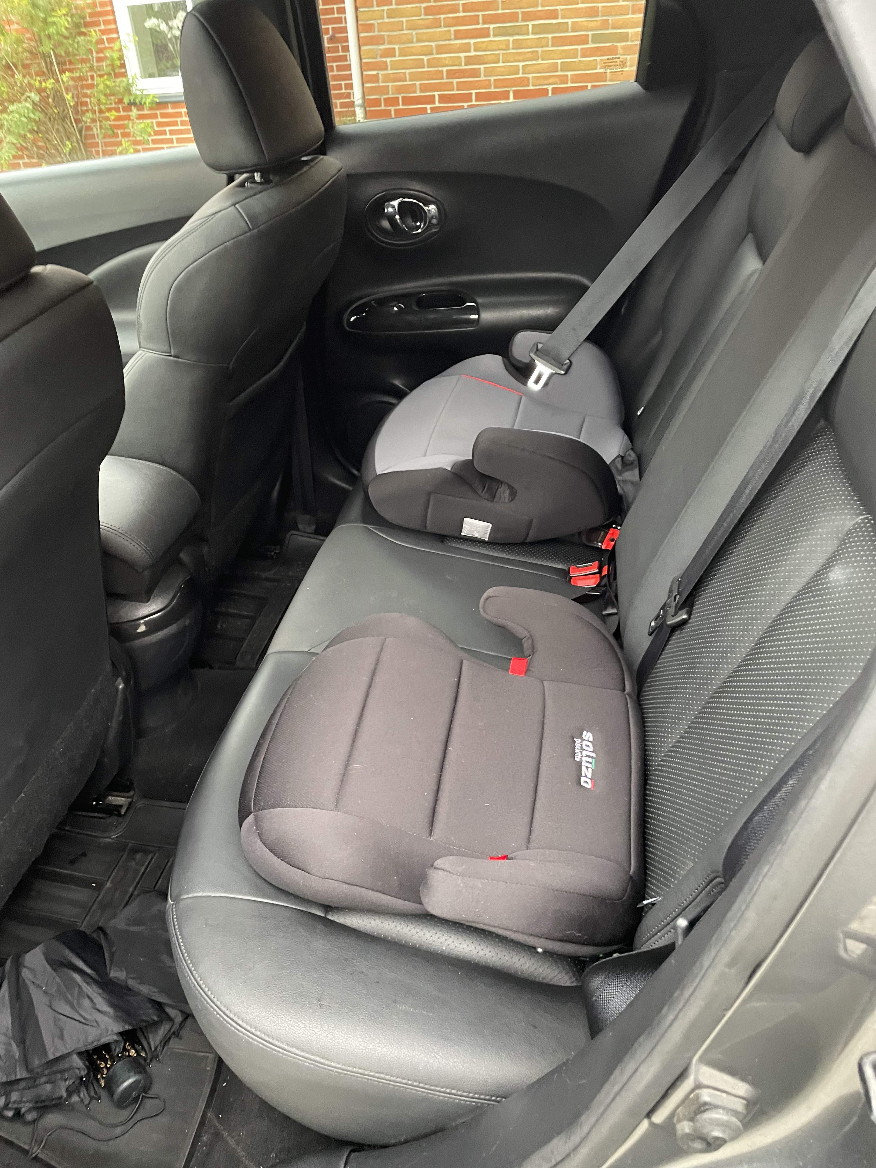 Grå Nissan Juke fra 2016