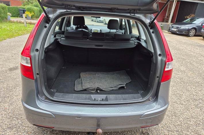 Grøn Hyundai i30 fra 2011