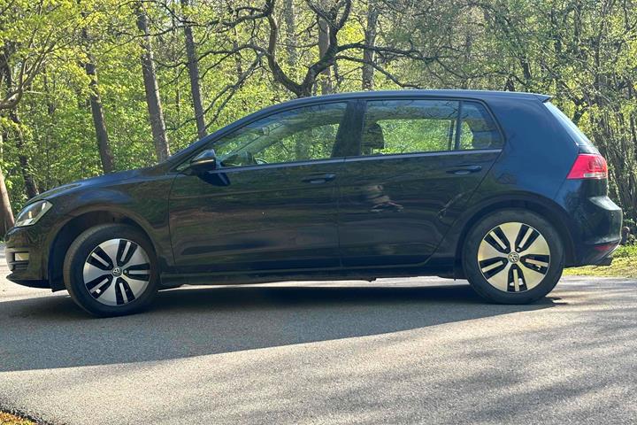Sort VW Golf fra 2014
