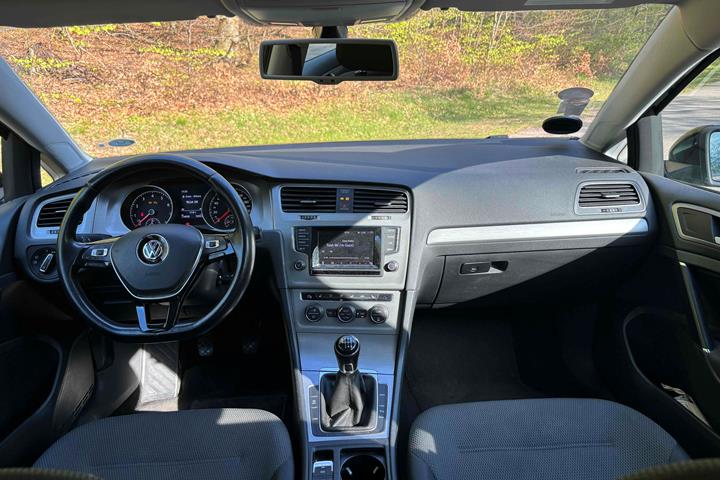 Sort VW Golf fra 2014
