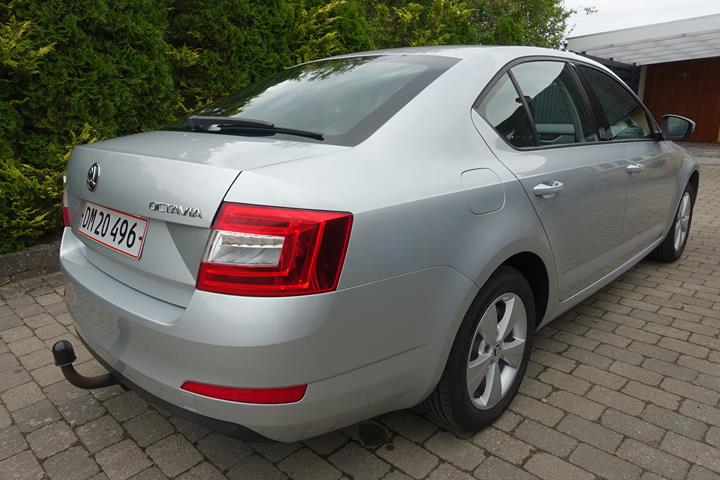 Sølv Skoda Octavia fra 2016