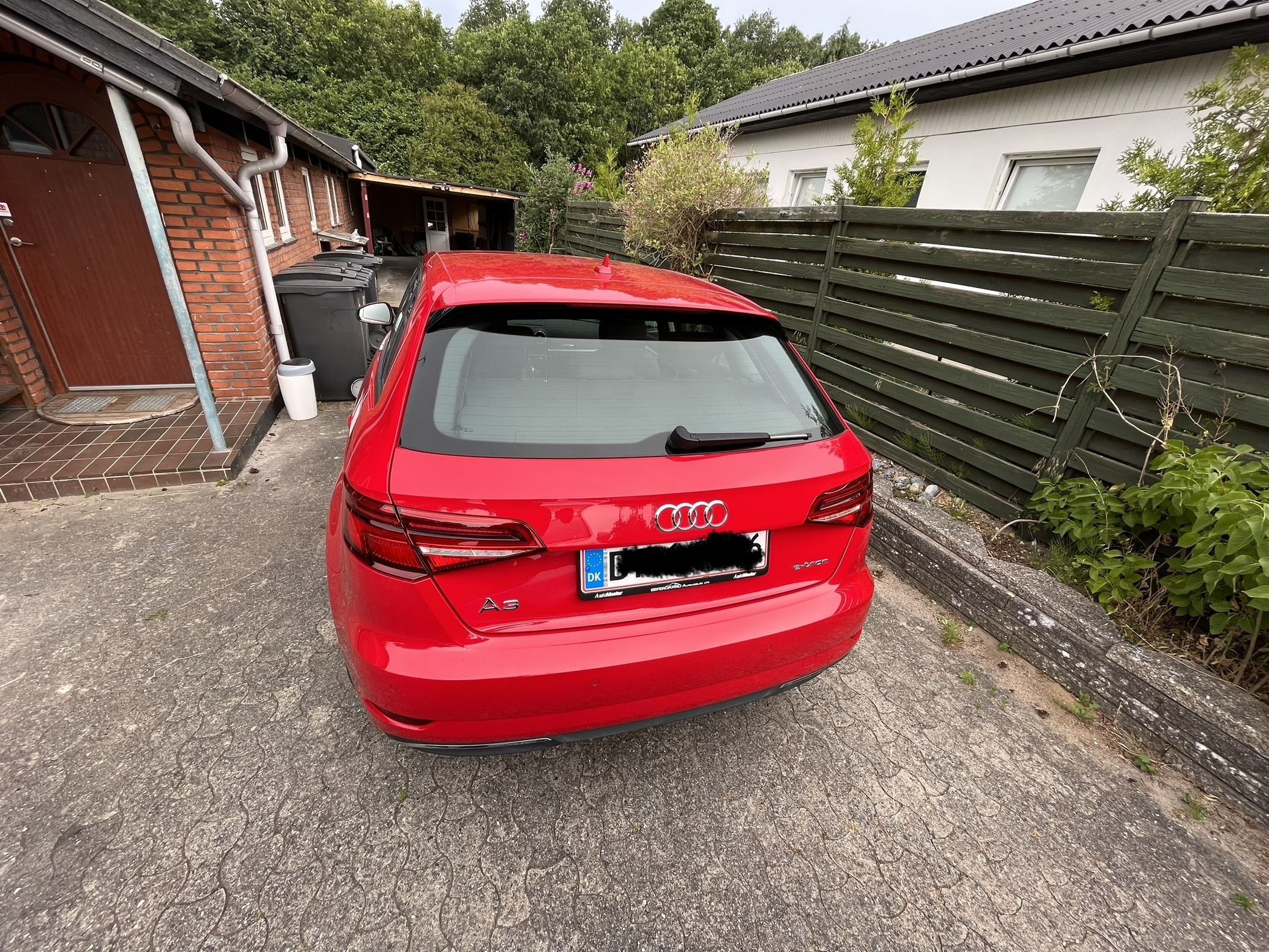 Rød Audi A3 fra 2017
