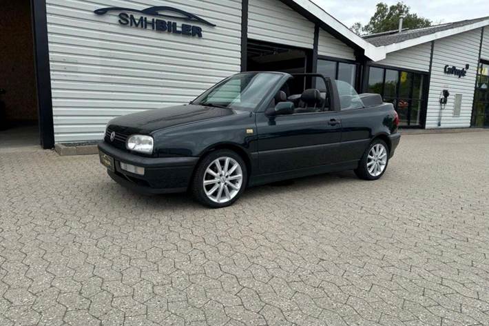 Grøn VW Golf III fra 1994 set udefra