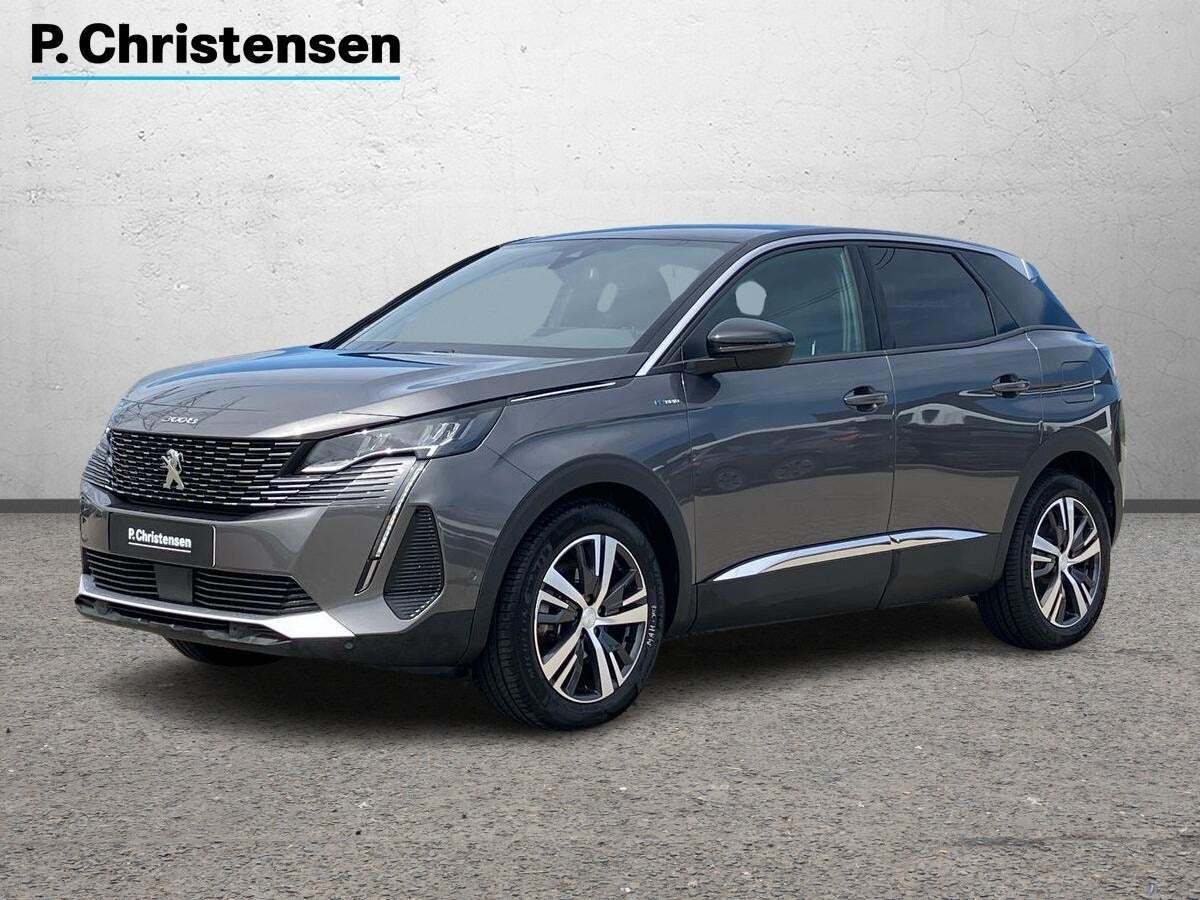 Grå Peugeot 3008 fra 2023 set udefra