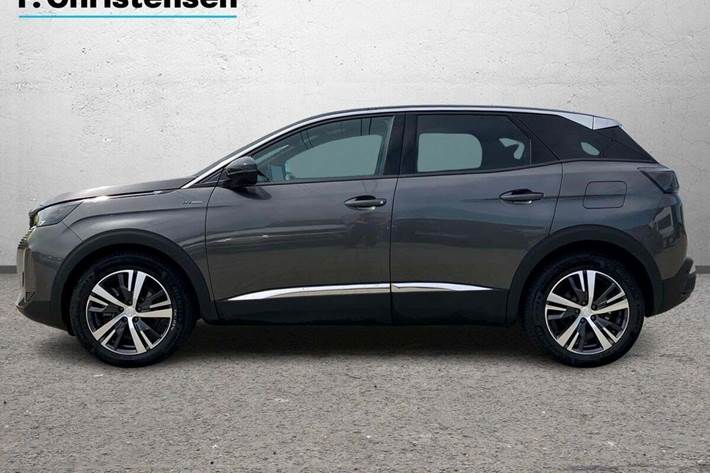 Grå Peugeot 3008 fra 2023