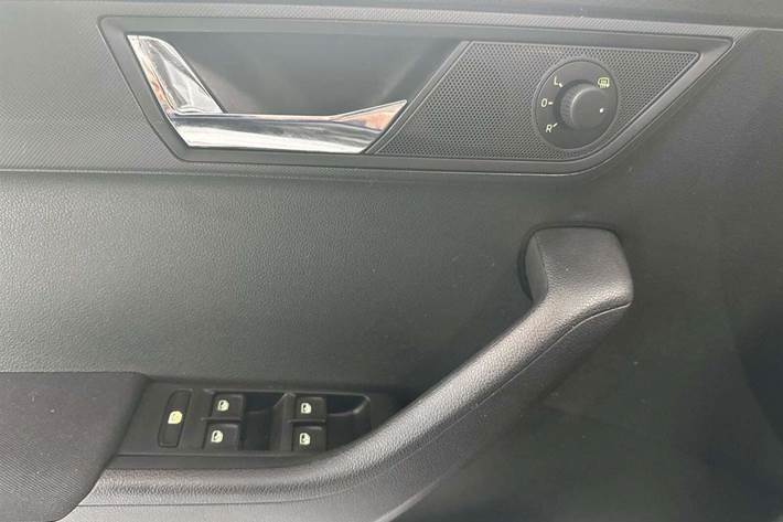 Hvid Skoda Fabia fra 2018