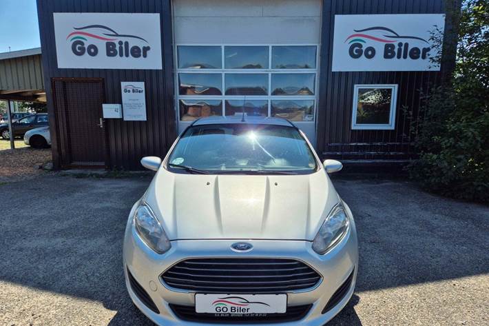 Grøn Ford Fiesta fra 2014