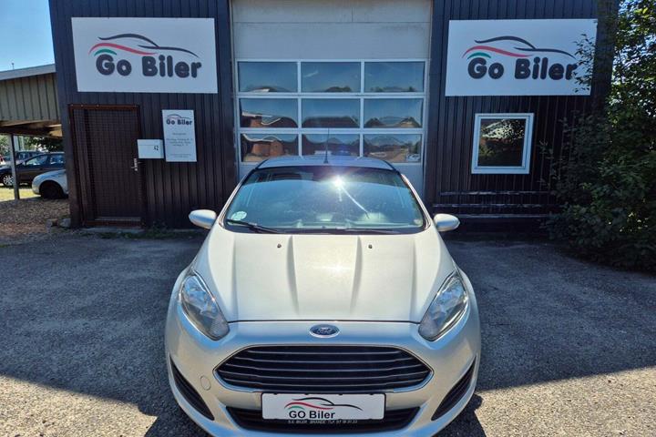 Grøn Ford Fiesta fra 2014