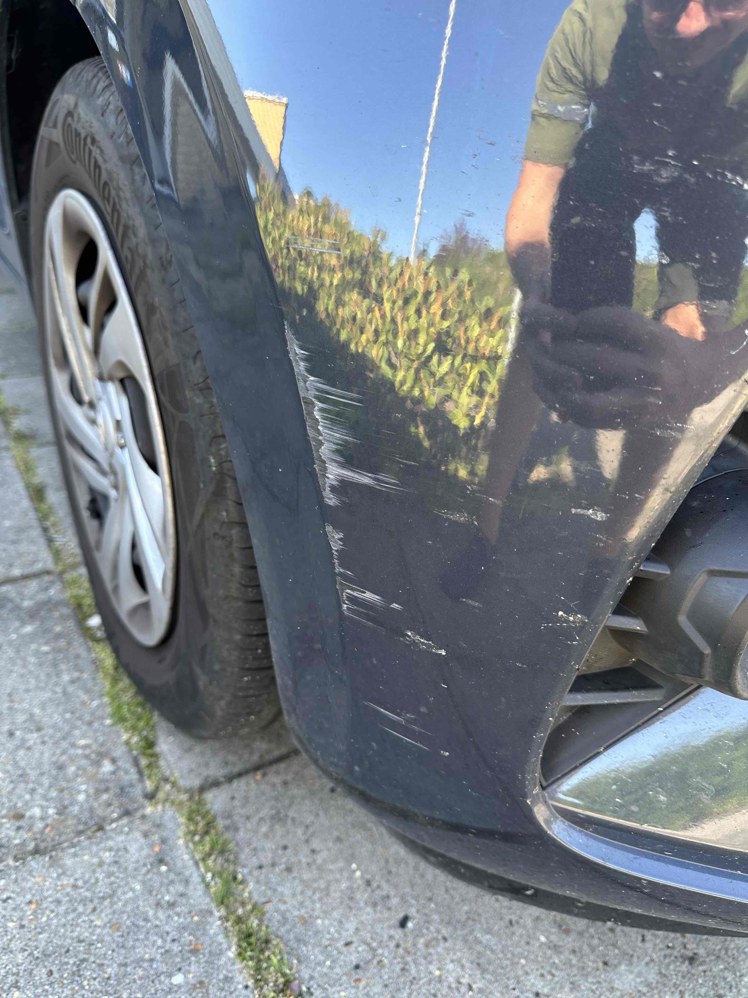 Grå Hyundai i10 fra 2021