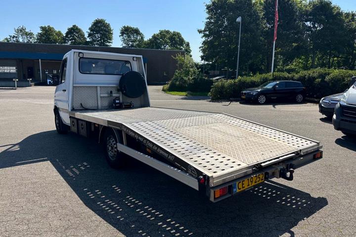 Hvid Mercedes Sprinter 316 fra 2004