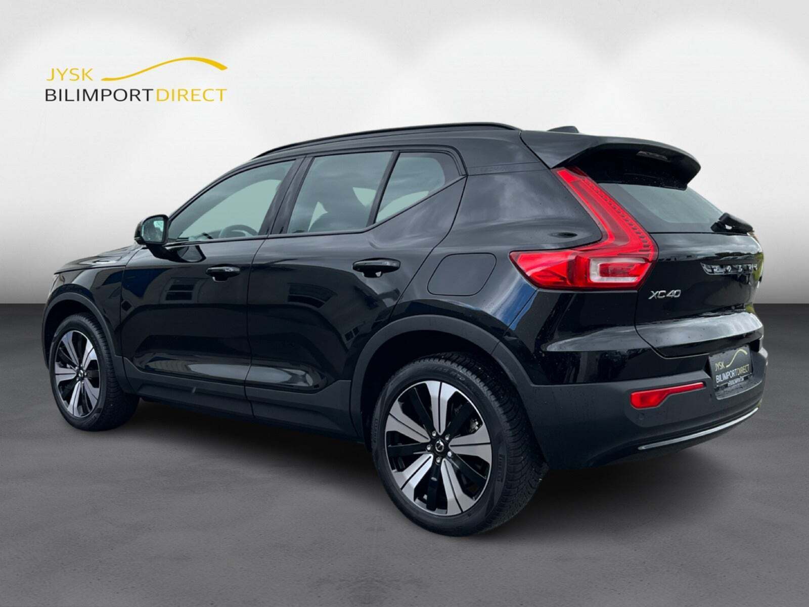 Sort Volvo XC40 fra 2023